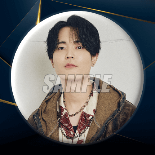 C-2 特大缶バッジ（スタンド付） 駒田航 A